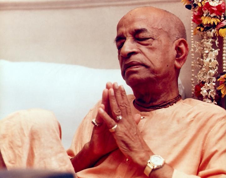 Prabhupada Offering Prayers to Krishna